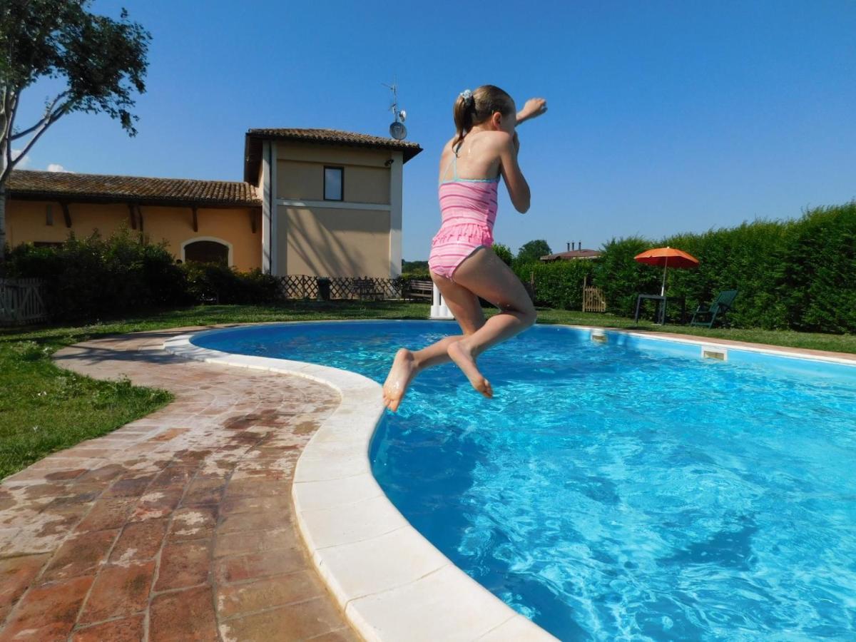 Hotel Villaggio Le Stelline モンテファルコ エクステリア 写真