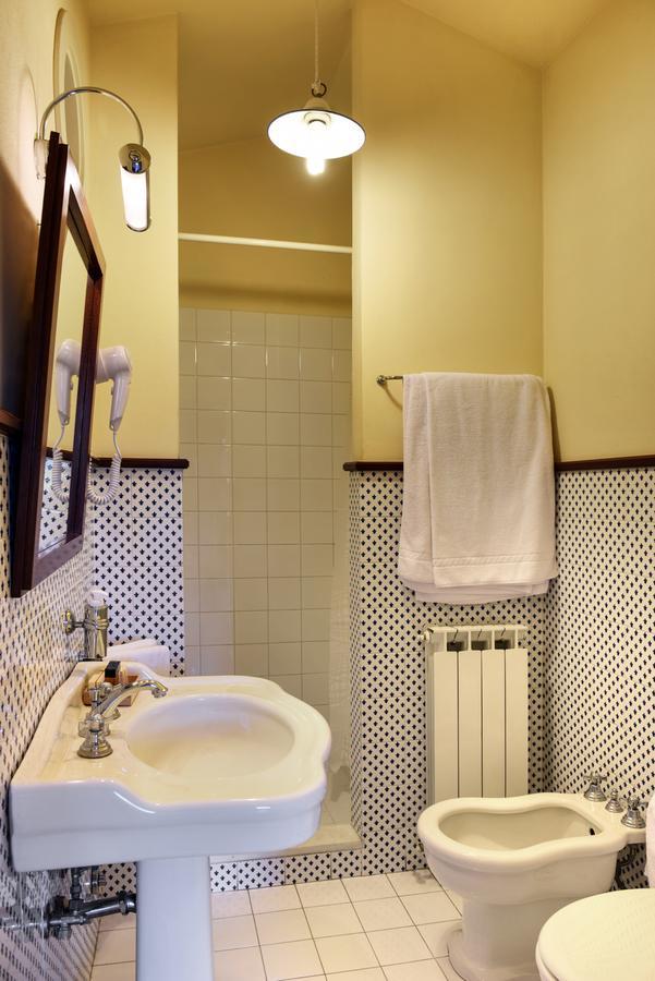 Hotel Villaggio Le Stelline モンテファルコ エクステリア 写真